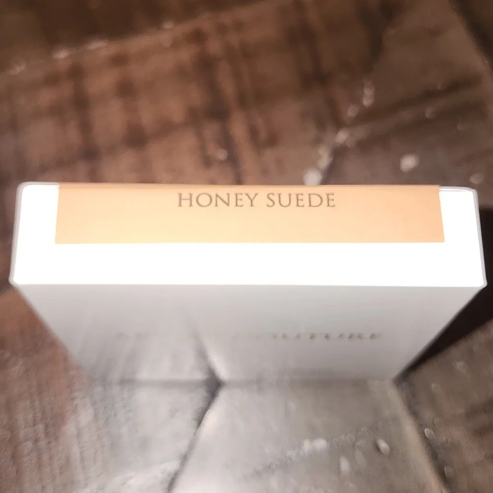🆕️Artist Couture Multi-Use Beauty Powder: Honey Suede